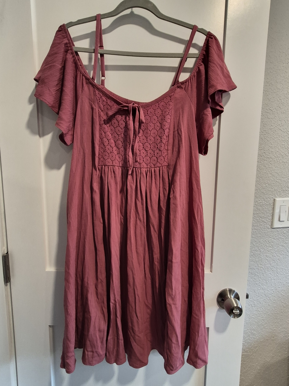 Torrid Size 0 Bohemian Off-Shoulder Lace-Panel Dress in Mauve